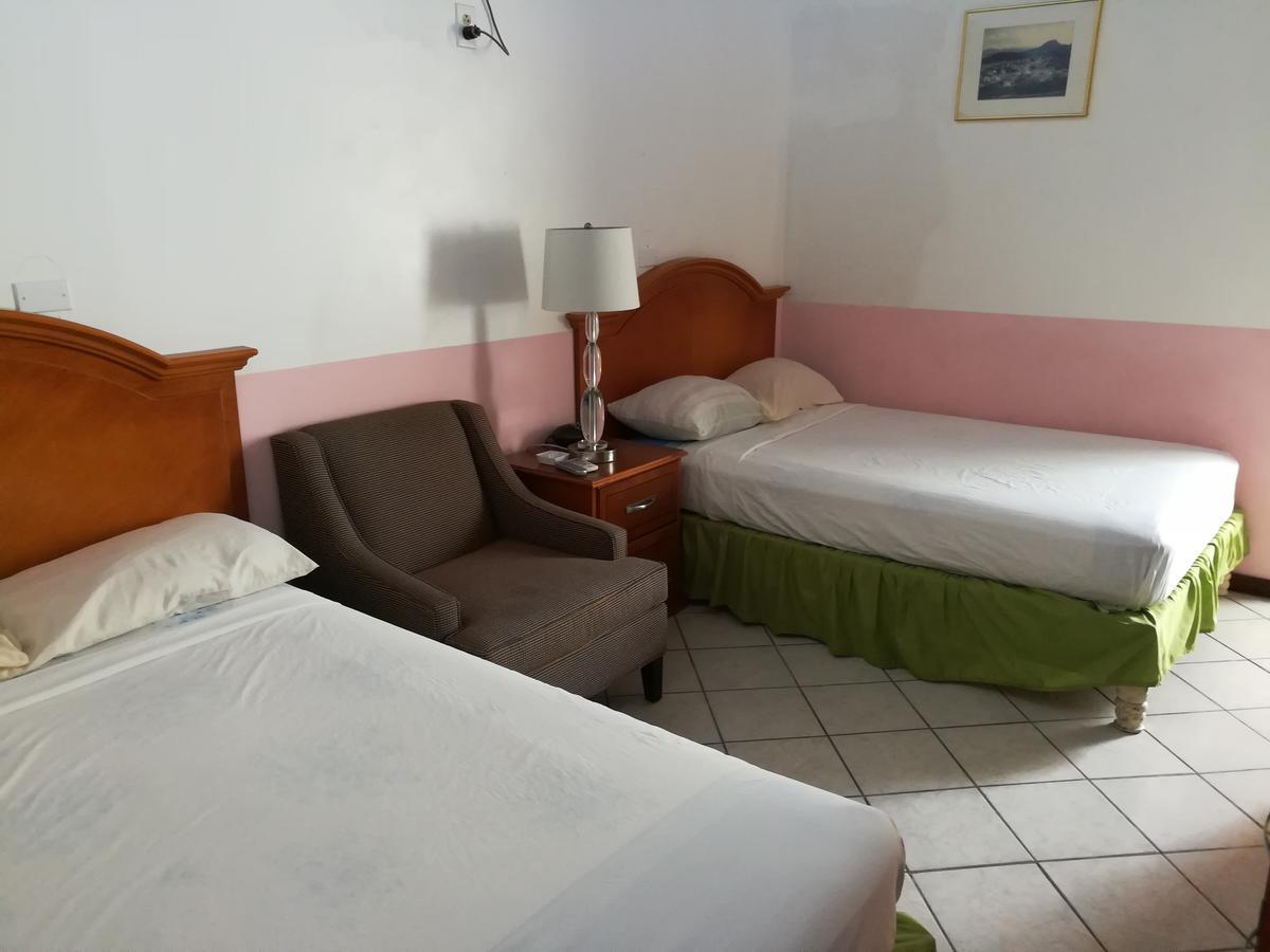 Inn La Galleria Five Islands Village Ngoại thất bức ảnh
